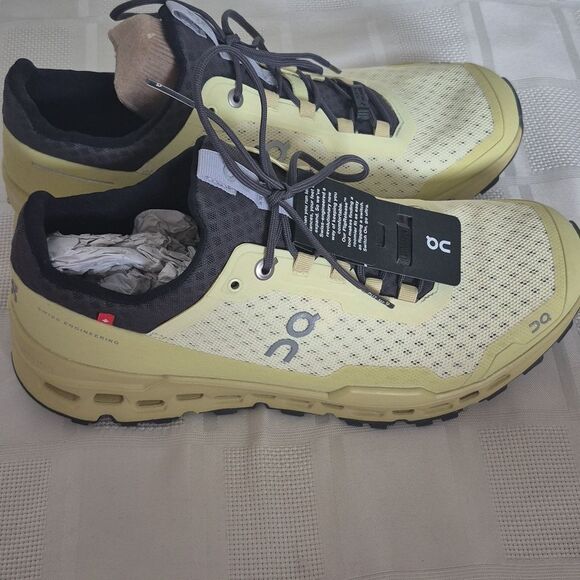 On Running Cloudultra Lemon and Charcoal Athletic Shoes - Picture 13 of 16